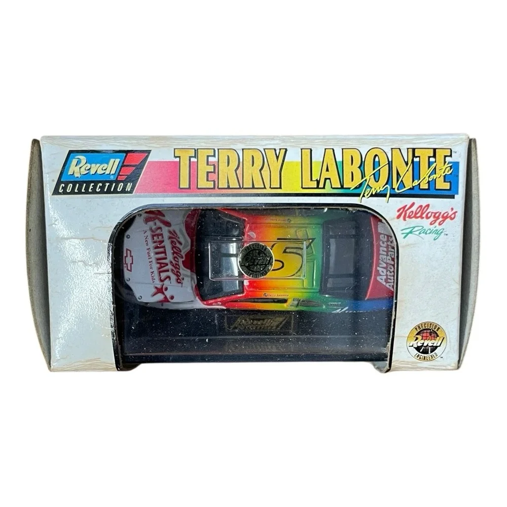 Terry Labonte #5 Kelloggs Sentials Revell 1:64‎ Scale Die Cast